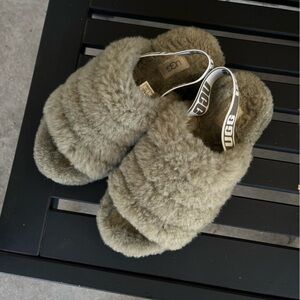 Ugg Burnt Olive in color Fluff Yeah Fuzzy Sandals 
Size 6